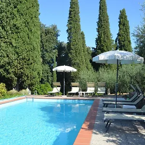 https://casa-cesira.it-tuscanyhotel.com