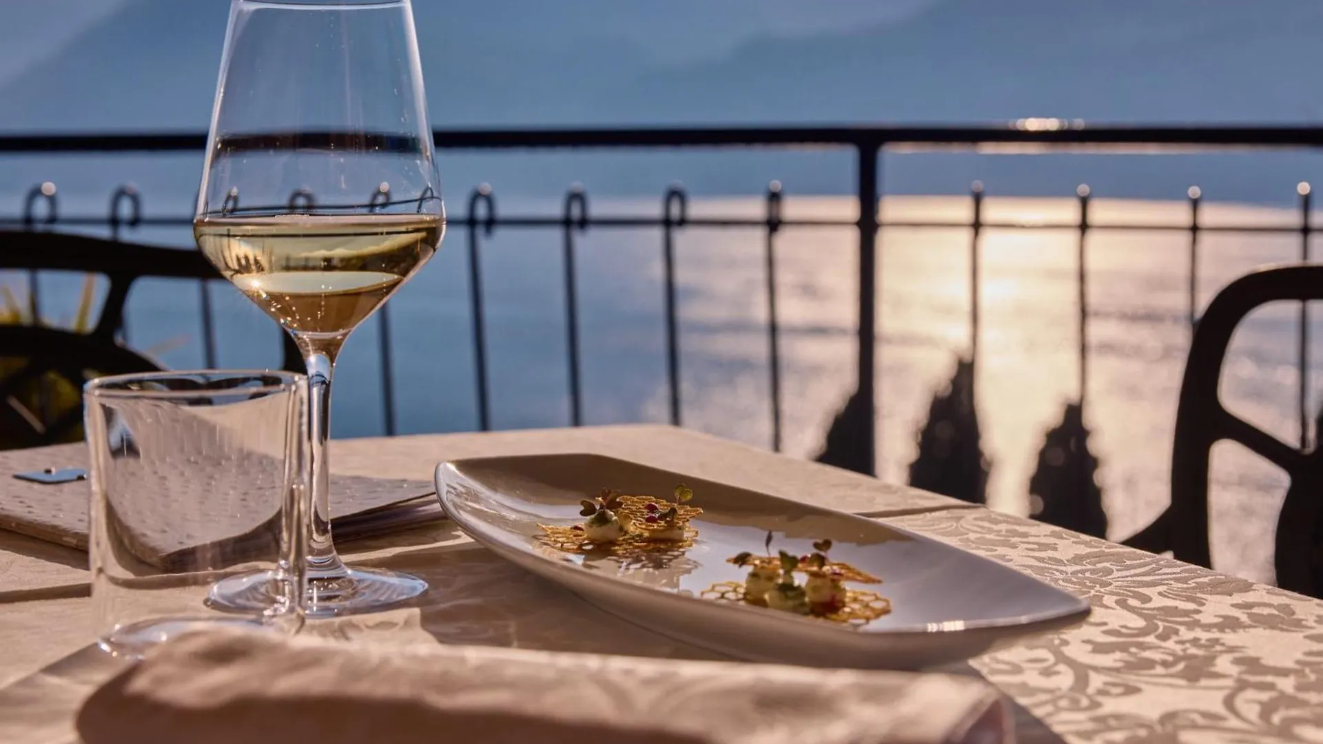 Hotel Capri Malcesine 3*,  Italy