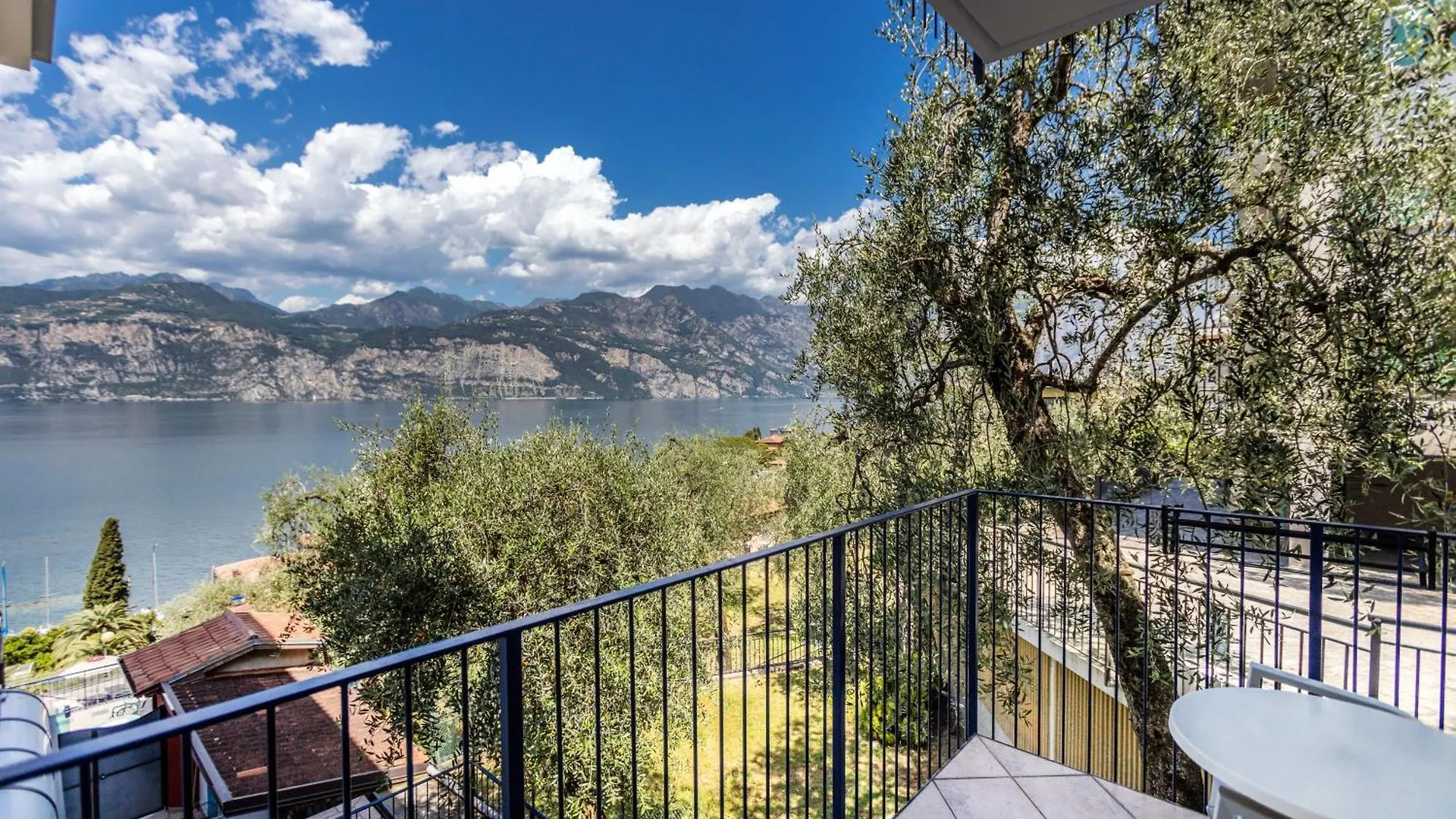 ***  Hotel Capri Malcesine Italy