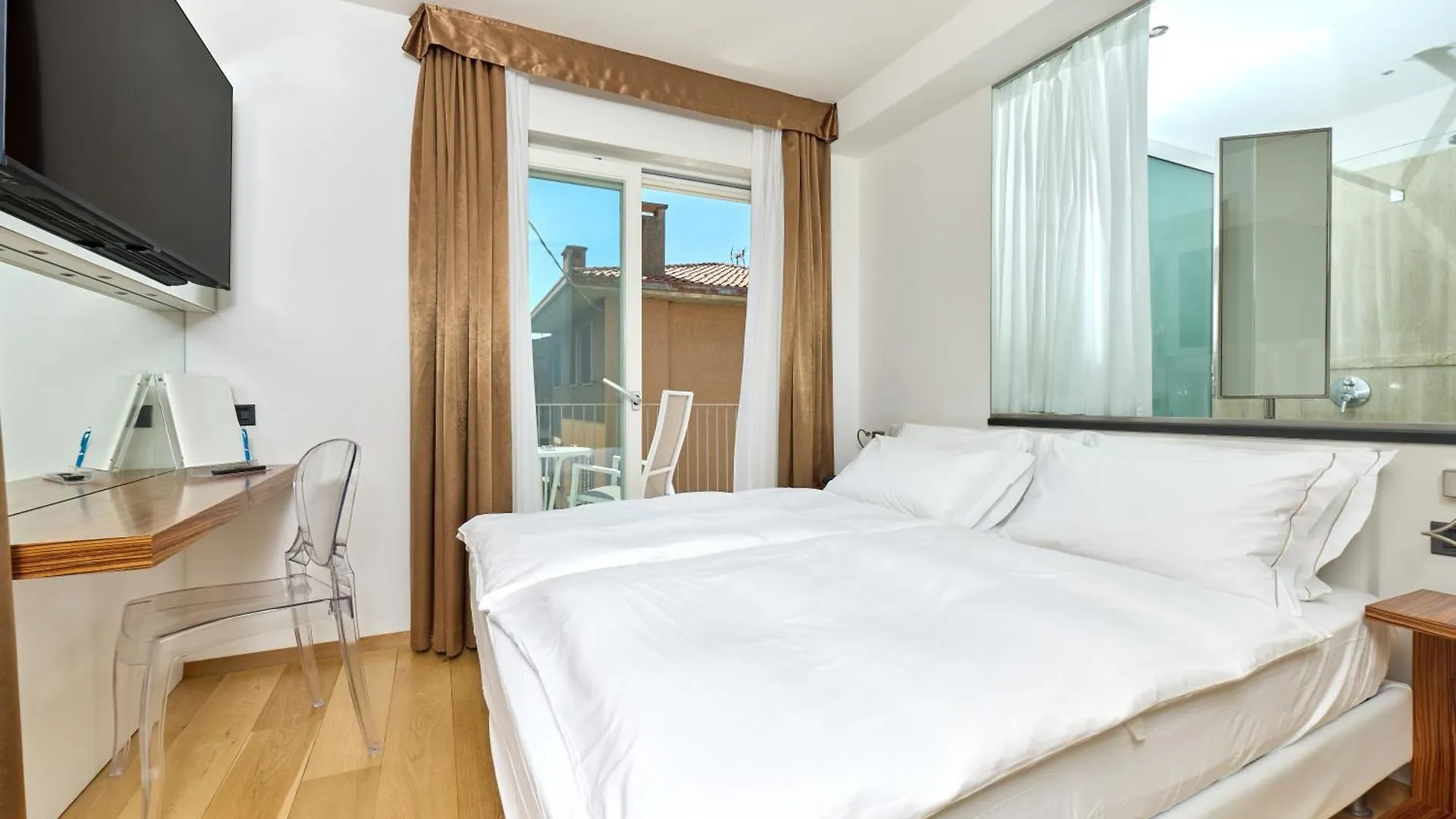 Hotel Capri Мальчезине