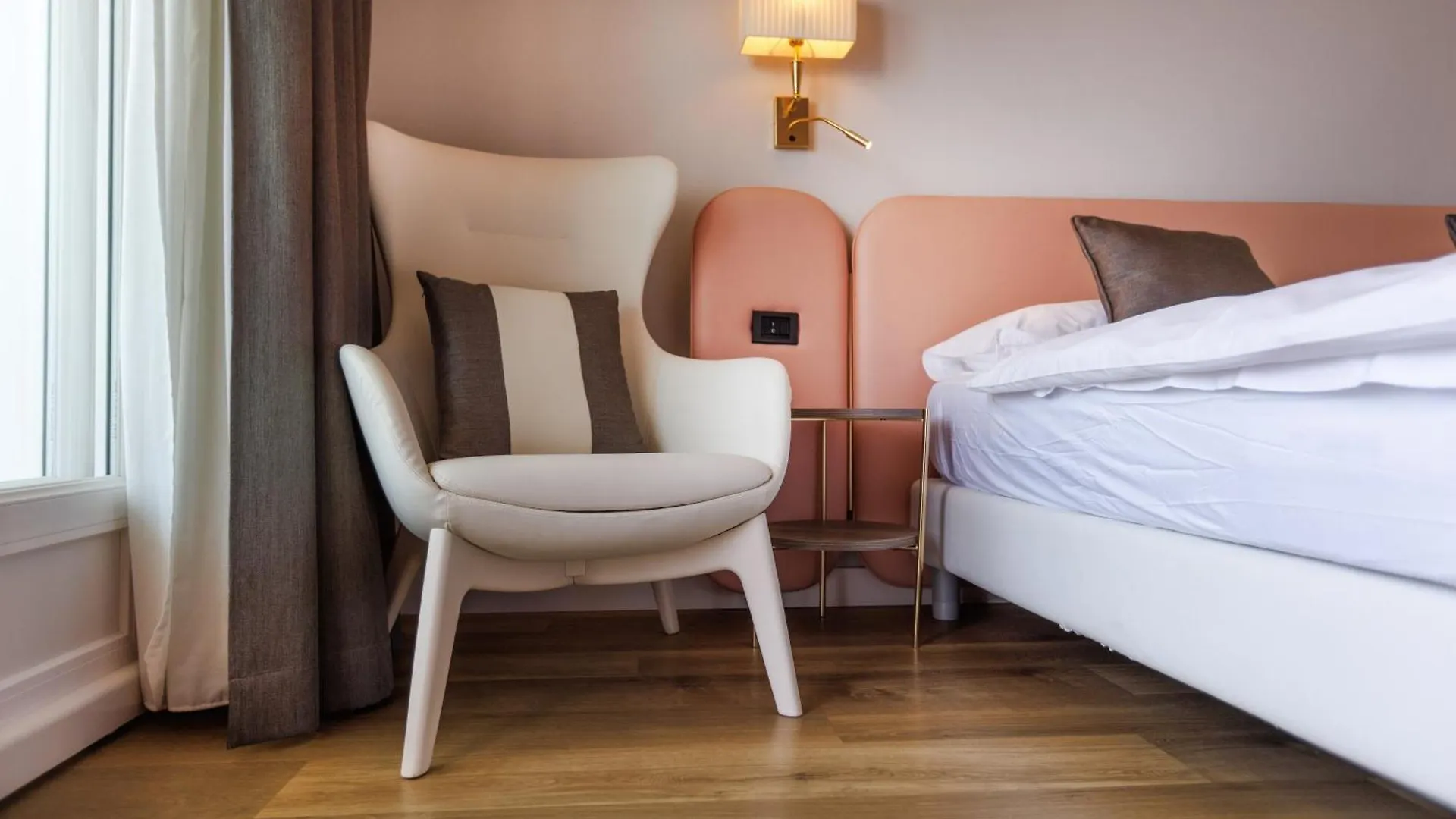 Hotel Capri Мальчезине 3*,  Италия